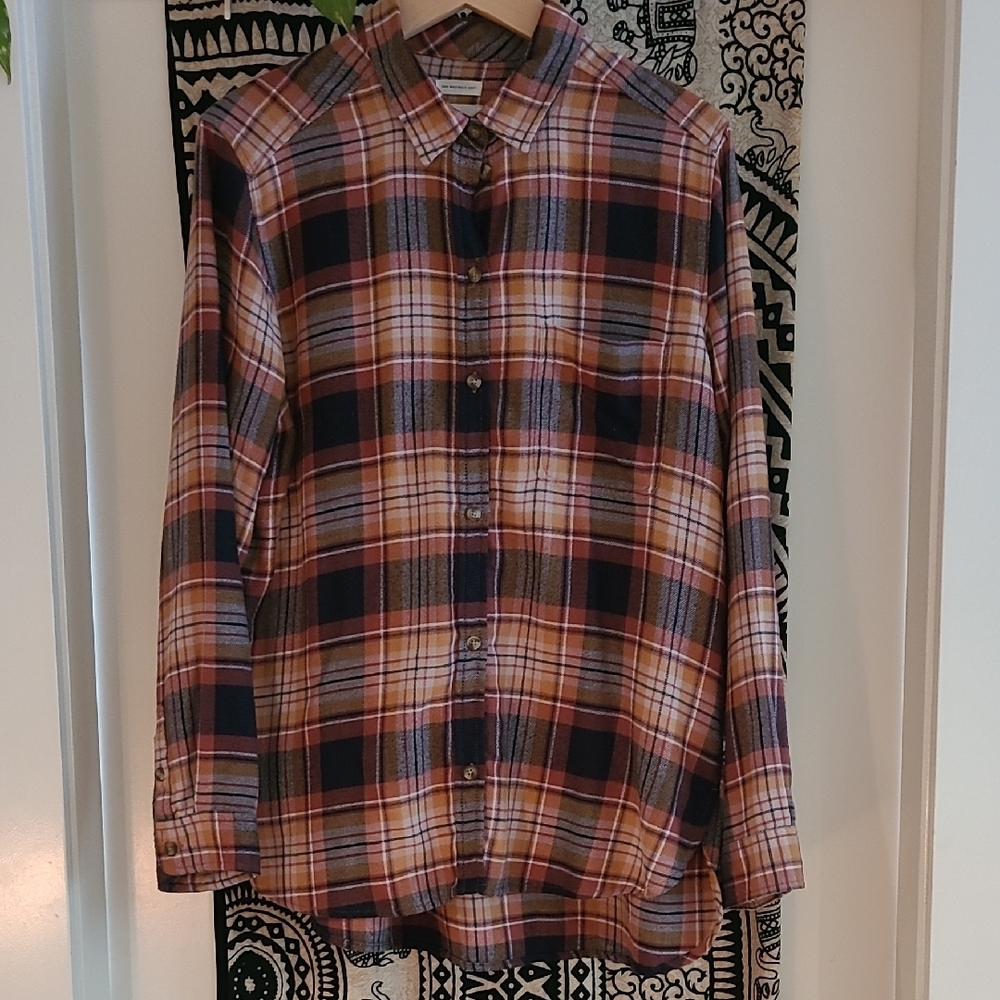 American Eagle Boyfriend Fit Women's Orange And Black Plaid Shirt